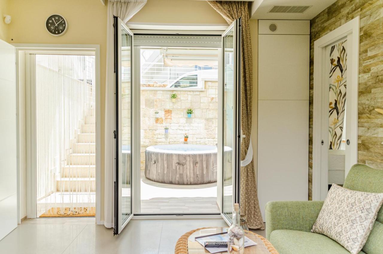 Apulialux Little Jem W Jacuzzi / 180 Steps From Sea Villa Polignano a Mare Bagian luar foto