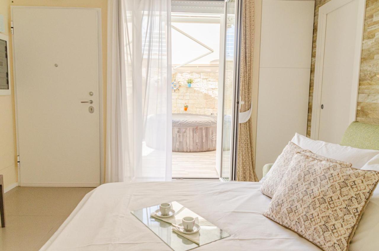 Apulialux Little Jem W Jacuzzi / 180 Steps From Sea Villa Polignano a Mare Bagian luar foto